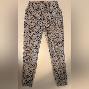 Leggings in Light Gray and Black Speckle